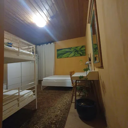Sleep & Go - Vierbettzimmer Mit Gemeinschaftsbad Casa de hóspedes Sonthofen